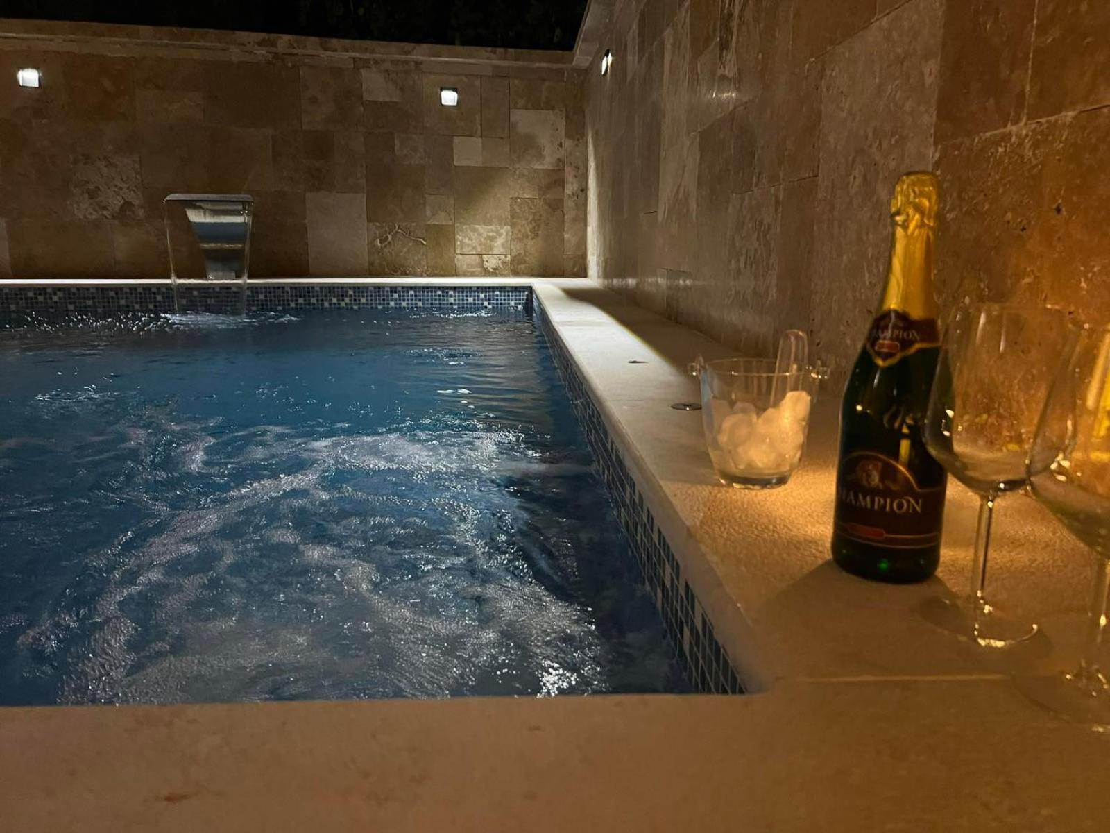Aquamarine Jaz Montenegro Budva Buitenkant foto